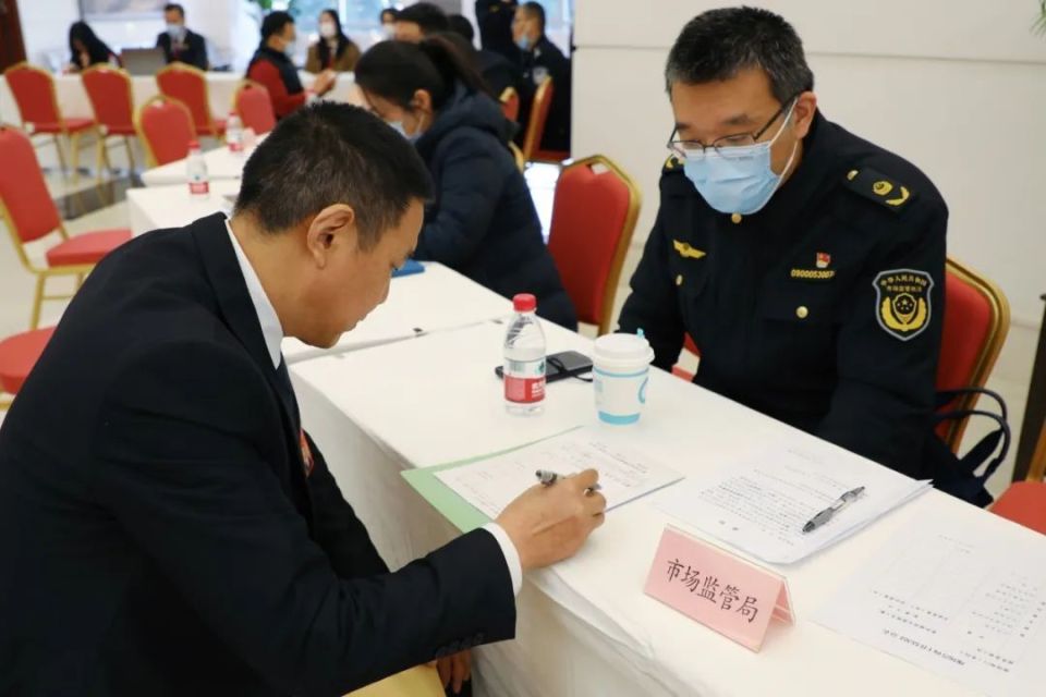 長寧區人大代表、政協委員聚焦食品安全監管 回應關切，筑牢防線